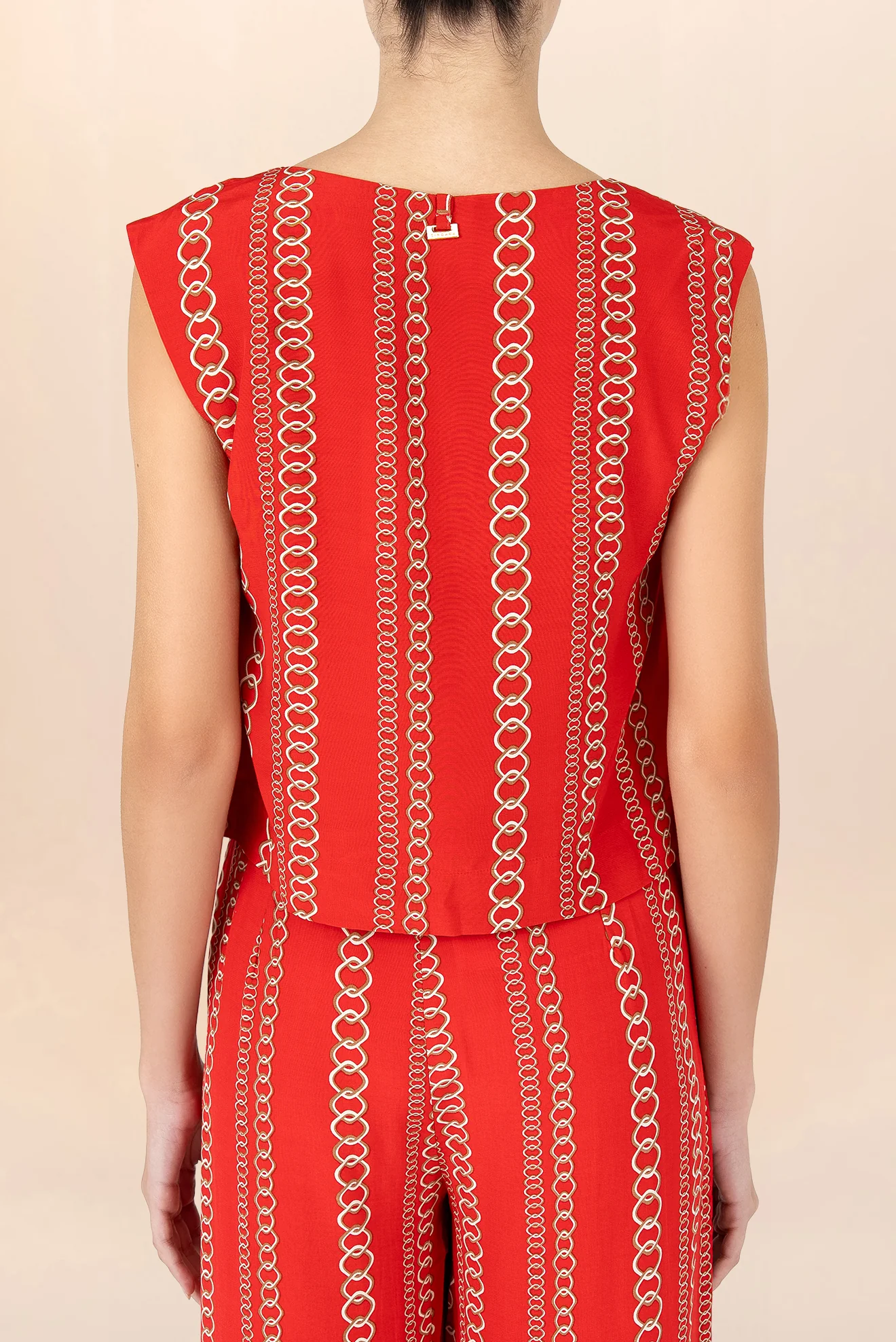 Chaleco Rojo Itakare - Image 3