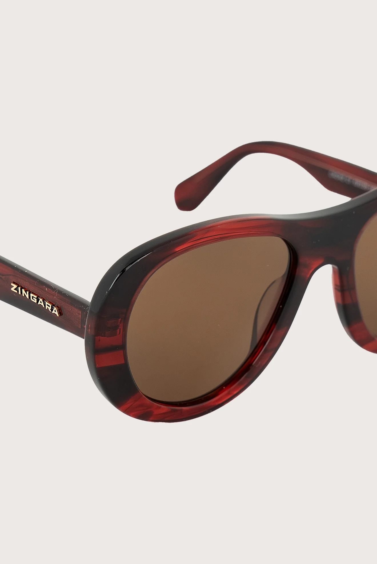 Gafas De Sol Cacao Rojo - Image 4