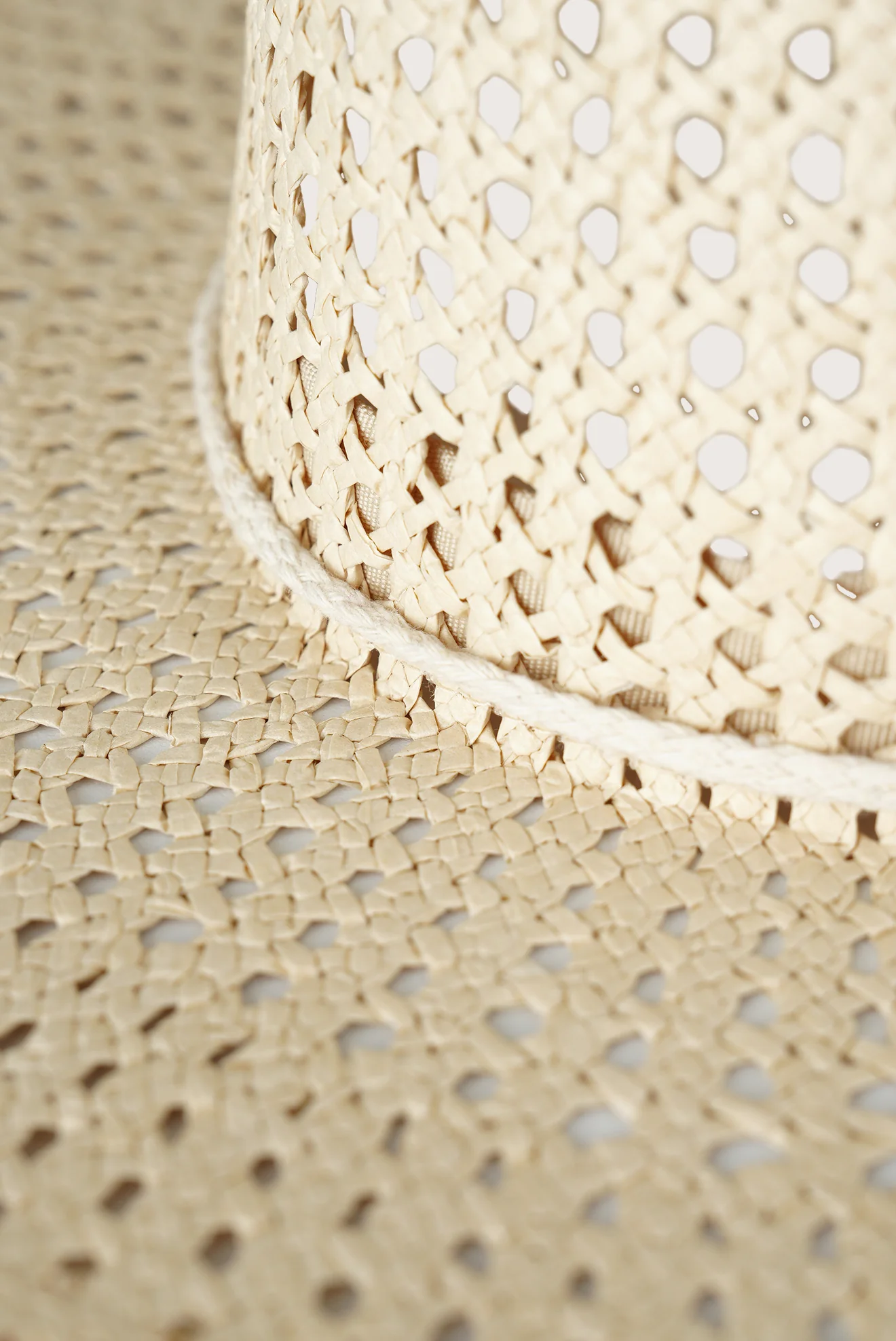 Sombrero Calado Lyon Blanco - Image 2